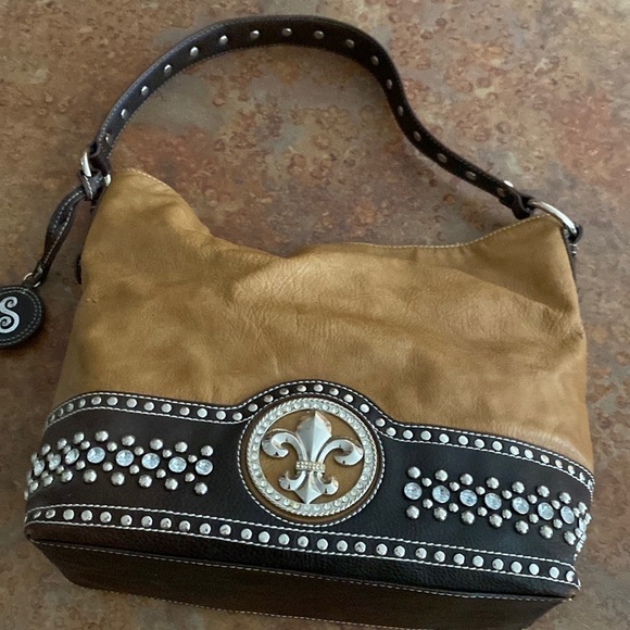𝅺👜 Western Style brown Studs & Sparkles Fleur d’ Lis Lily should strap b… - Picture 1 of 10